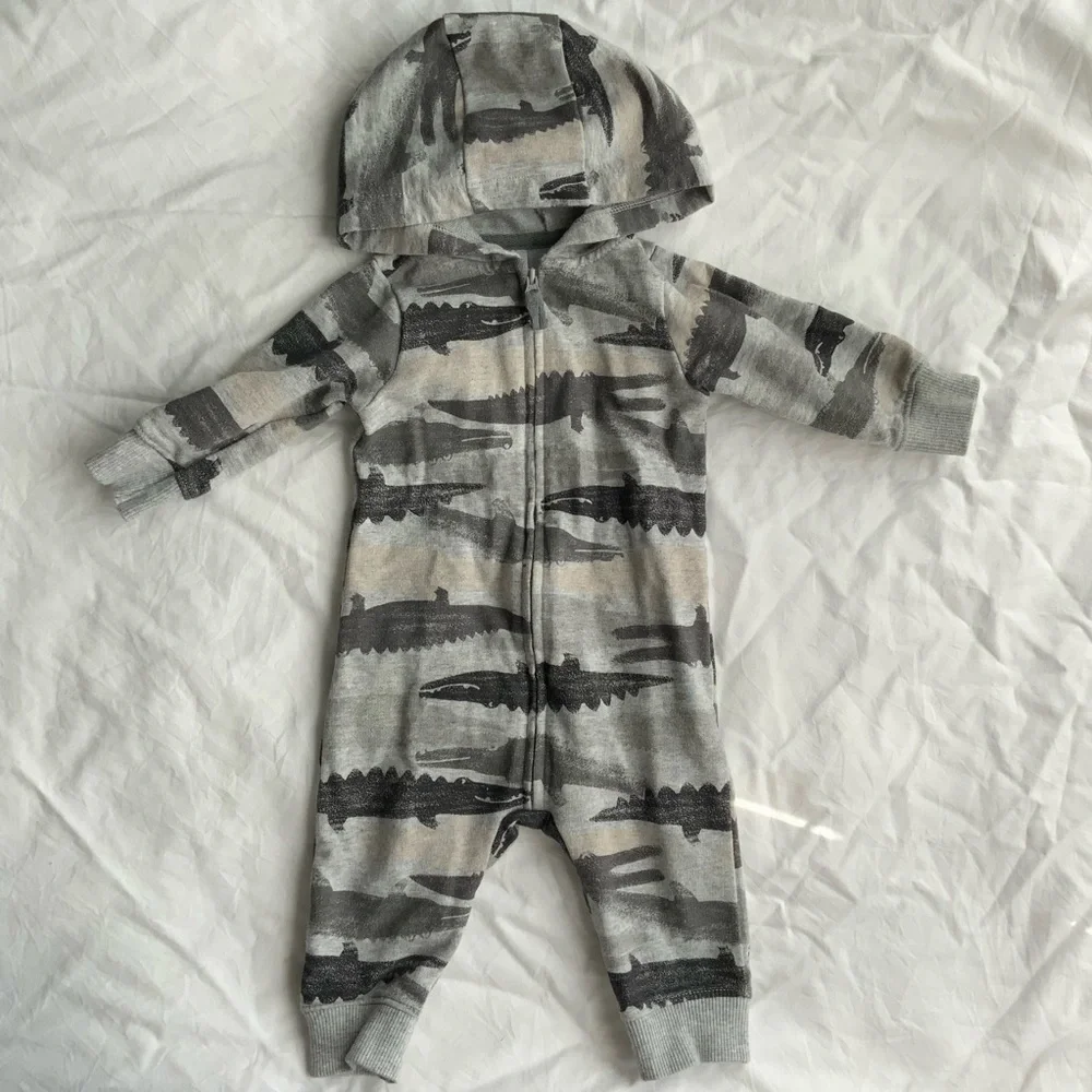 Carter's Alligator Hooded Romper – 6M Neutral